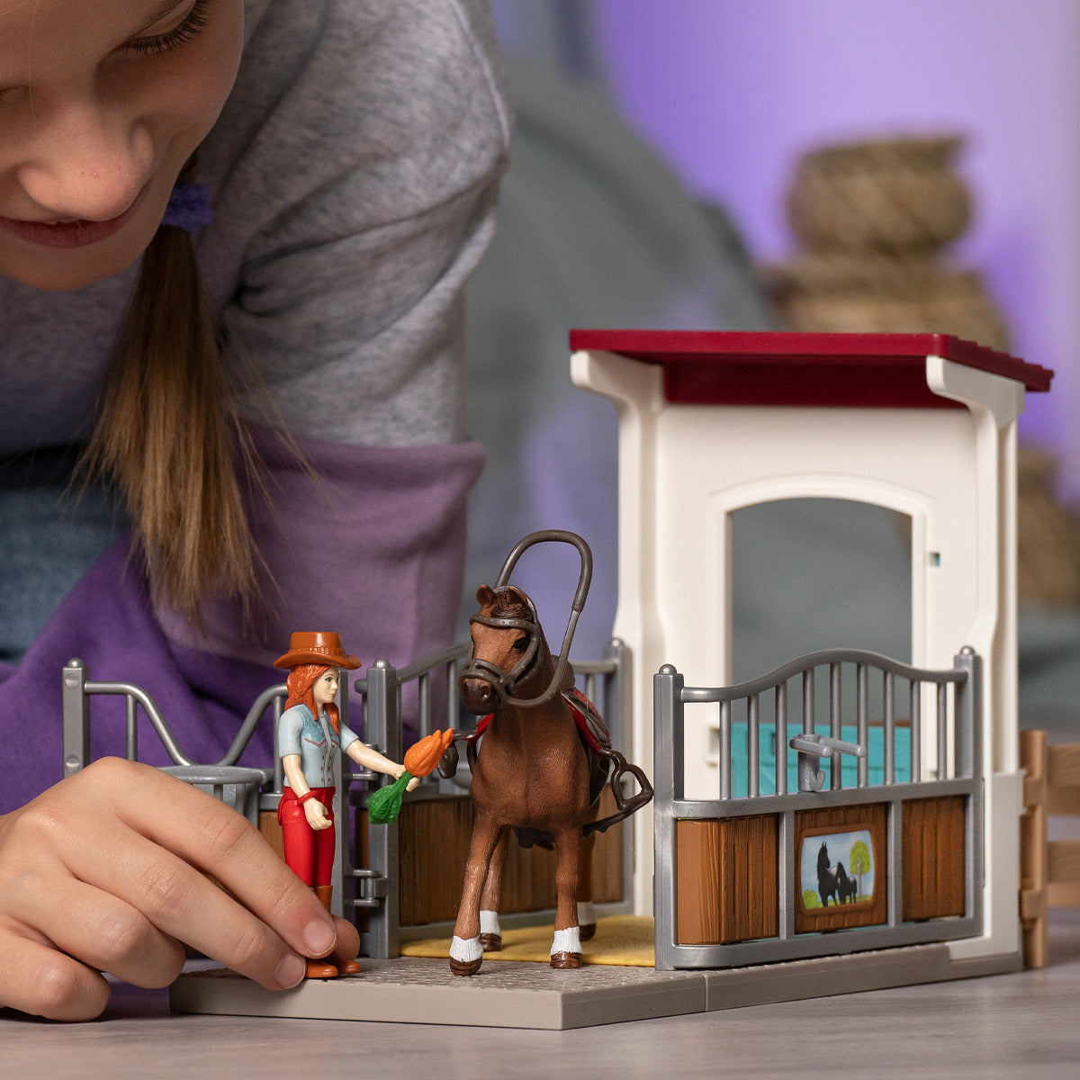 Horse Box with HORSE CLUB Hannah & Cayenne 42710 | Schleich USA Inc.
