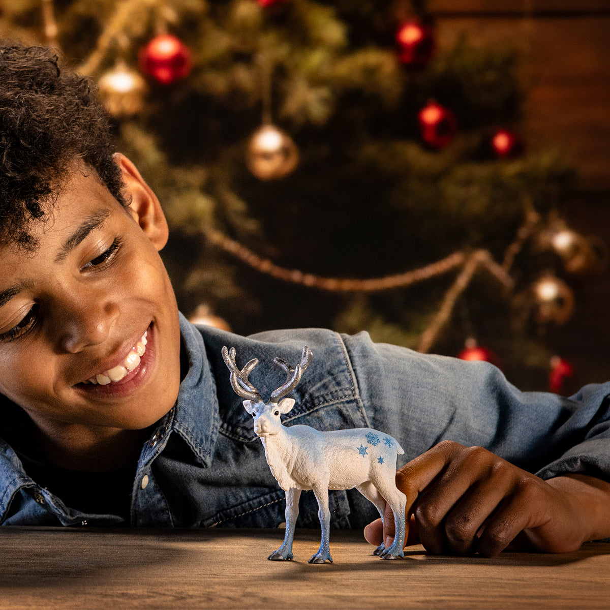 Limited-Edition schleich® Holiday Reindeer 2024