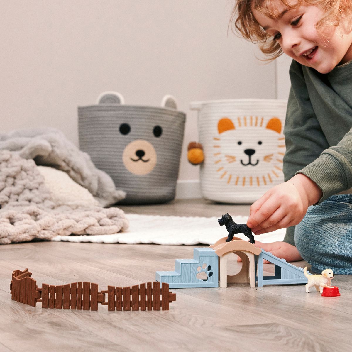 Adventure fun for little puppies 42763 | Schleich USA Inc.
