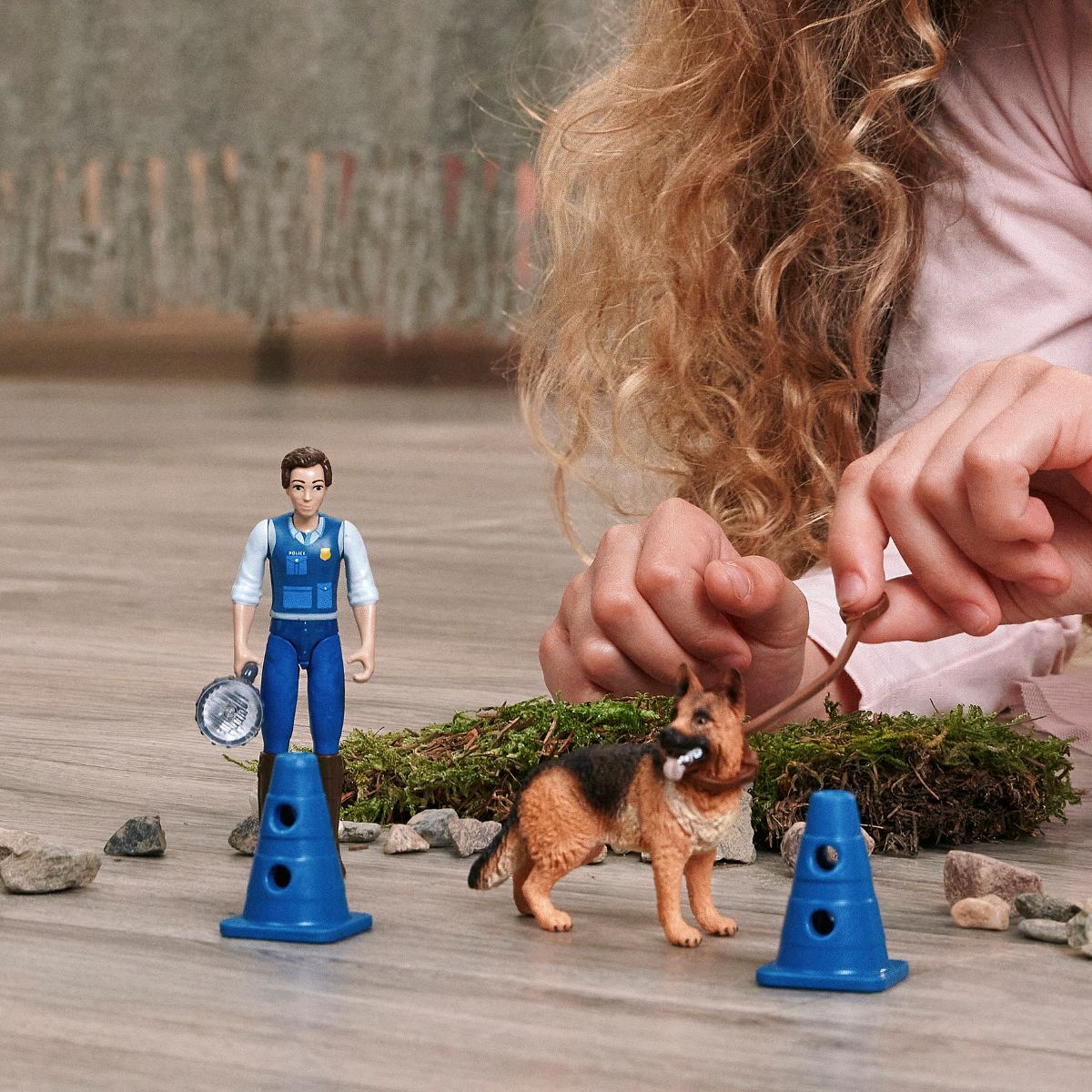 Police operation 81466 Pocket Sets | Schleich USA Inc.