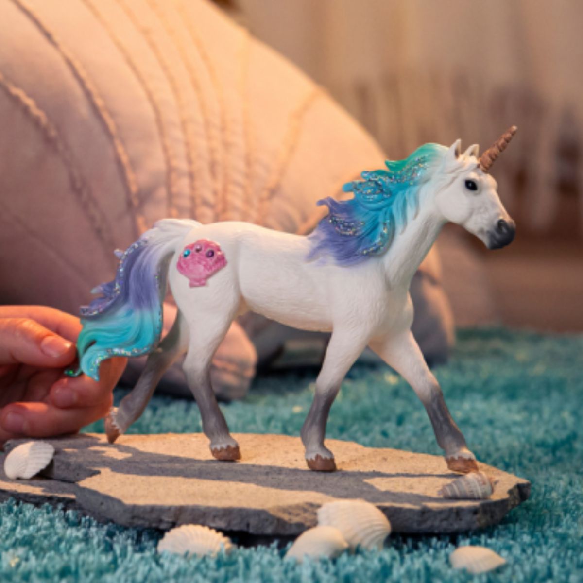 Sea Unicorn, Stallion