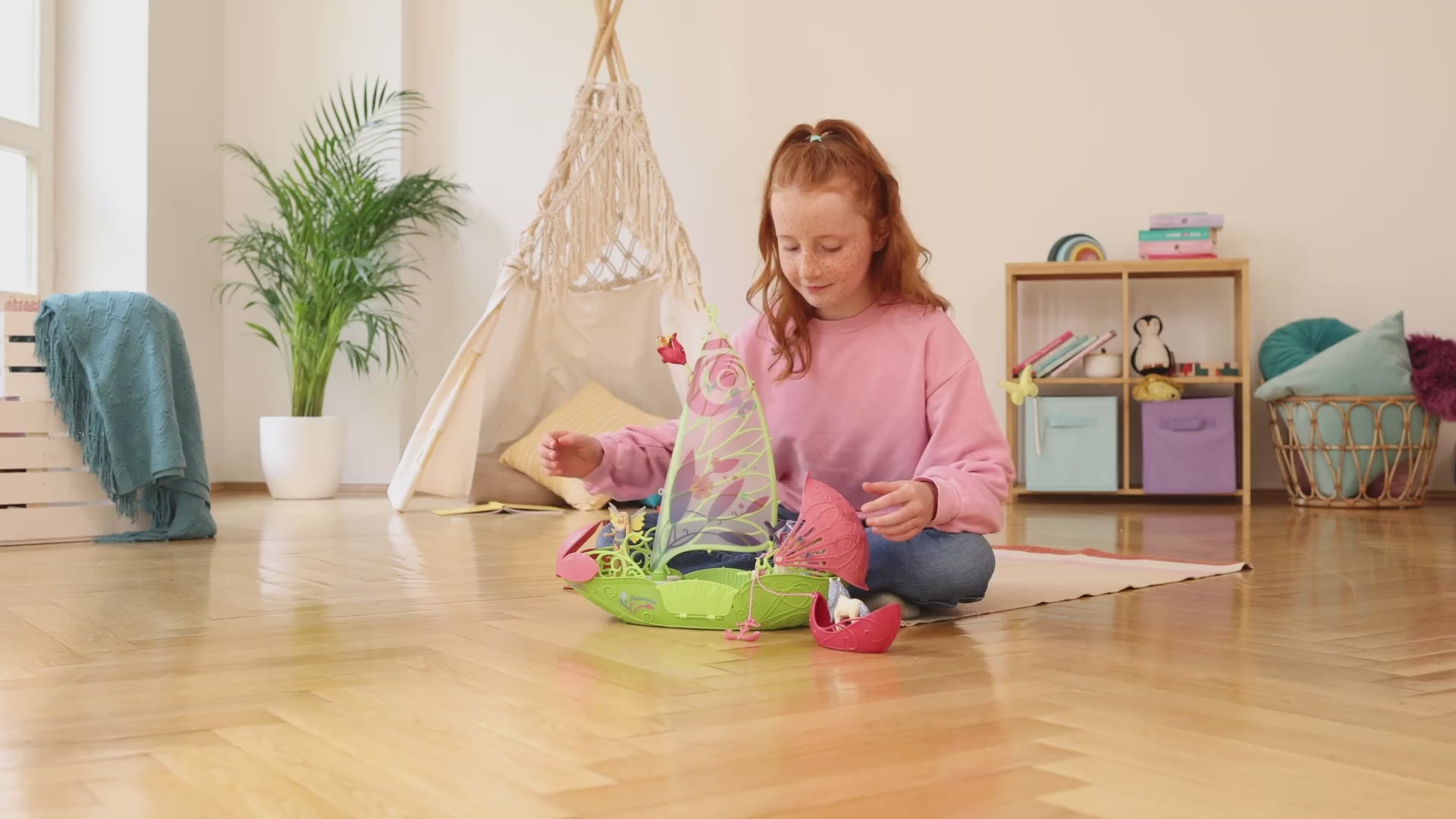 Sera's magical flower boat 42444 | Schleich USA Inc.