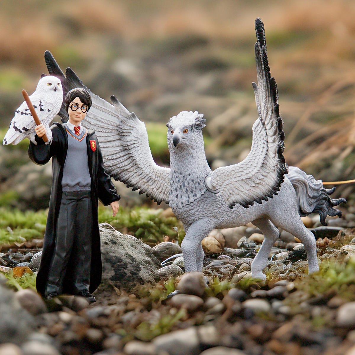 Harry Potter™ & Hedwig™ 42633 Harry Potter™ | Schleich USA Inc.