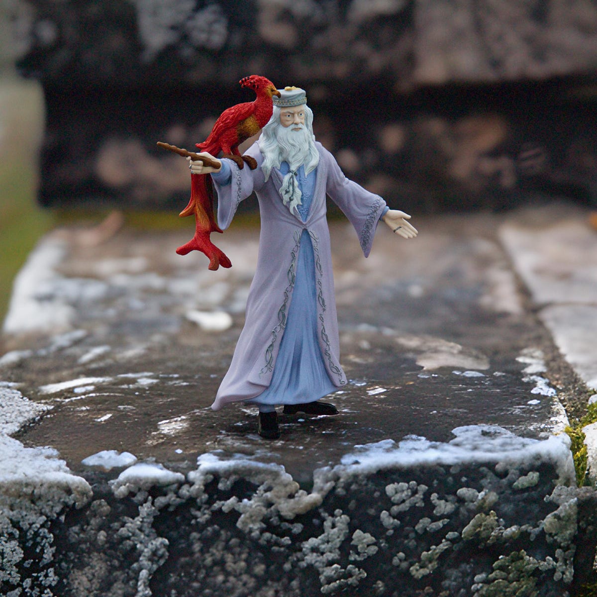 Albus Dumbledore™ & Fawkes™ 42637 Harry Potter™ | Schleich USA Inc.
